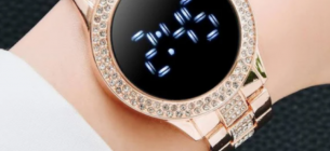 23 Desain Jam Digital Cantik untuk Wanita